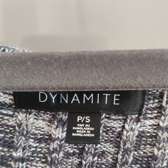 Stylish Grey Women's Sweater - Picture 2 of 4